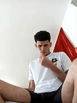 Snapshot of Pingasaboy20 chatting on 10.01.25 Pingasaboy20 online show from 10.01.25