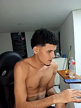 Snapshot of Pingasaboy20 chatting on 10.17.25 Pingasaboy20 online show from 10.17.25