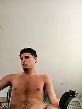 Snapshot of Pingasaboy20 chatting on 10.28.25 Pingasaboy20 online show from 10.28.25