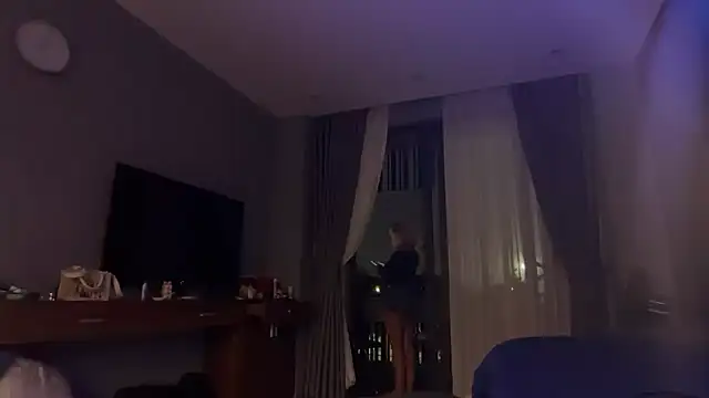 Snapshot of Miravynn chatting on 02.21.26 Miravynn online show from 02.21.26