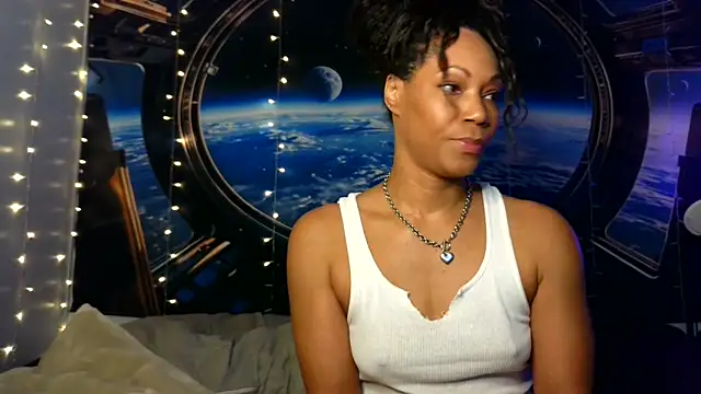 MrsToniTone online show from 11.11.25