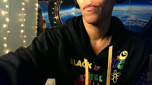 MrsToniTone online show from 12.05.25