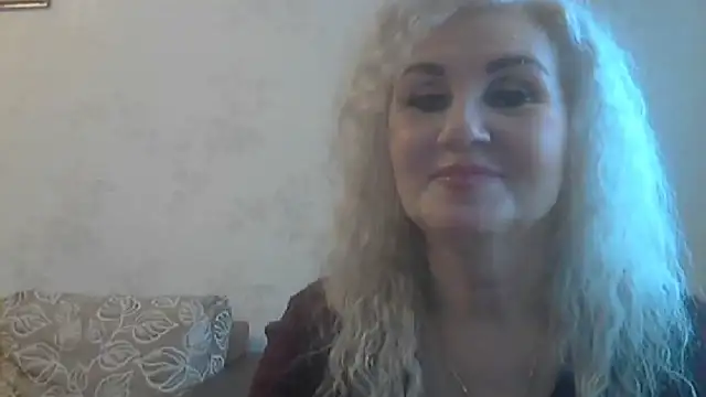 Snapshot of LadySexyBlond chatting on 10.16.25 LadySexyBlond online show from 10.16.25