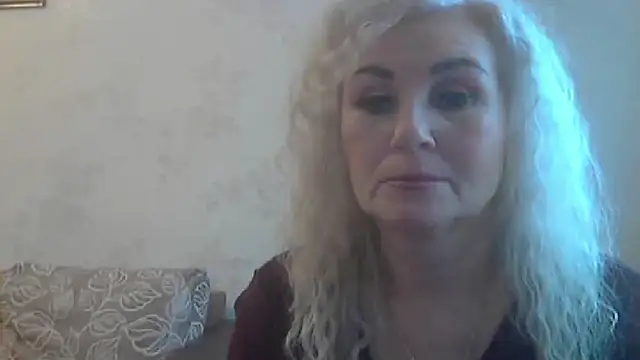 Snapshot of LadySexyBlond chatting on 11.03.25 LadySexyBlond online show from 11.03.25