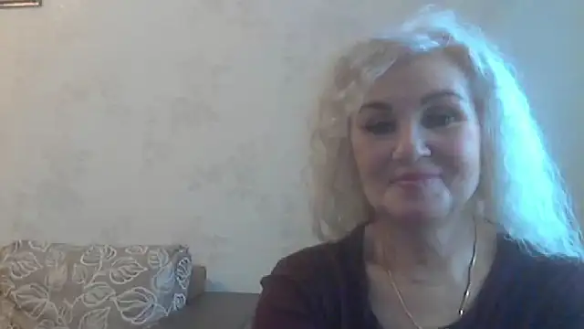 Snapshot of LadySexyBlond chatting on 11.12.25 LadySexyBlond online show from 11.12.25