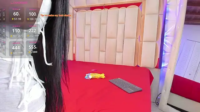 Snapshot of Sarah_Adamss chatting on 10.13.25 Sarah Adamss online show from 10.13.25