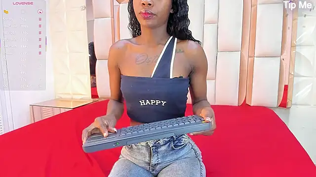 Snapshot of Sarah_Adamss chatting on 11.08.25 Sarah Adamss online show from 11.08.25