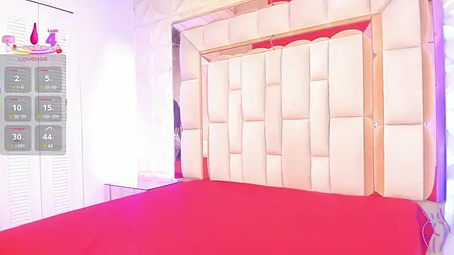 Snapshot of Sarah_Adamss chatting on 11.17.25 Sarah Adamss online show from 11.17.25