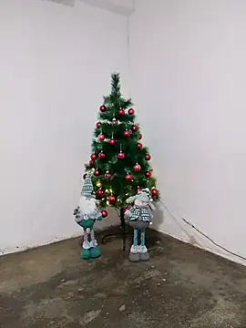 fabulousgirl online show from 12.16.25