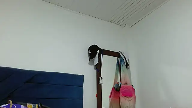 Maira Diaz online show from 11.04.25