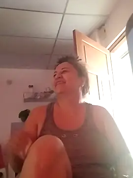 MEYBELLATINA online show from 01.31.26