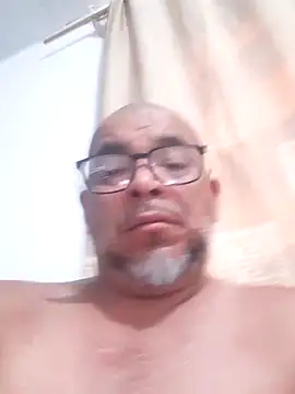 Snapshot of ANTHONYHOTT69 chatting on 11.01.25 ANTHONYHOTT69 online show from 11.01.25