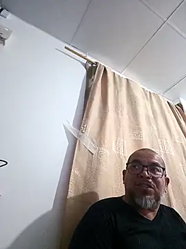 Snapshot of ANTHONYHOTT69 chatting on 11.05.25 ANTHONYHOTT69 online show from 11.05.25