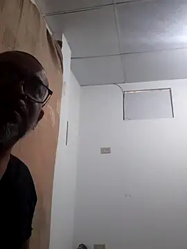 Snapshot of ANTHONYHOTT69 chatting on 11.08.25 ANTHONYHOTT69 online show from 11.08.25