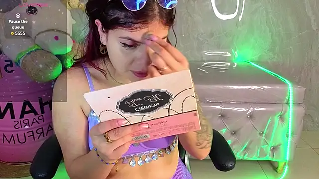 draviana a  online show from 02.22.26