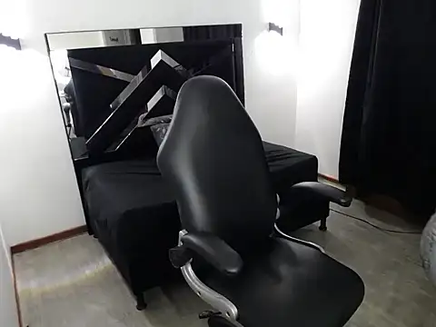 MarianaRojas  online show from 03.02.26