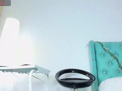Snapshot of Alana_dreams08 chatting on 10.01.25 Alana dreams08 online show from 10.01.25
