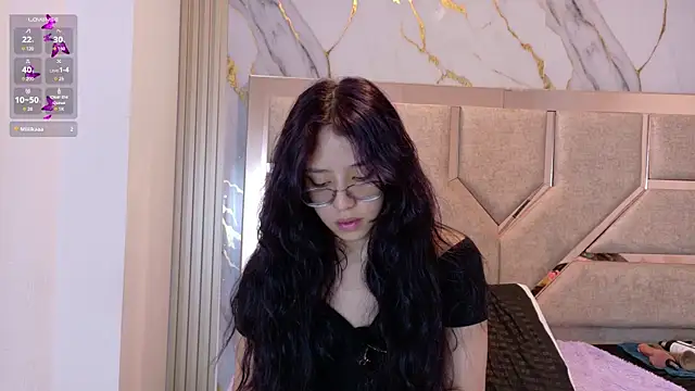 Abrilmirren online show from 04.23.26