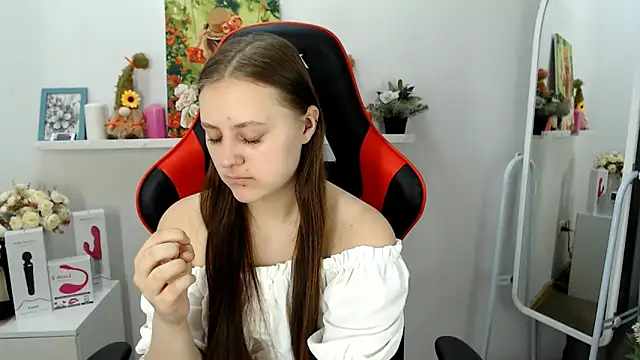 Snapshot of ArinaBelle chatting on 10.15.25 ArinaBelle online show from 10.15.25