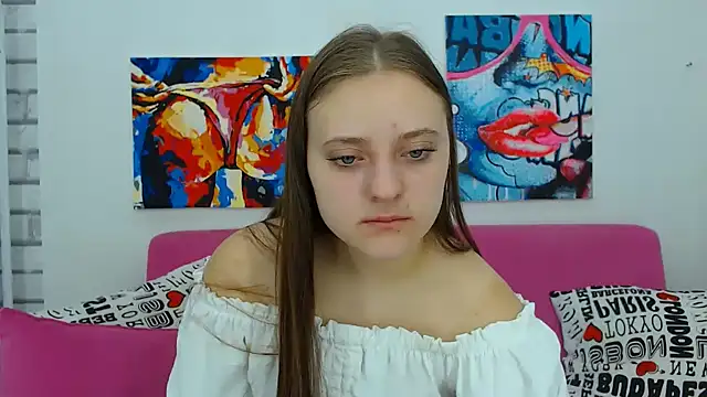 Snapshot of ArinaBelle chatting on 10.17.25 ArinaBelle online show from 10.17.25