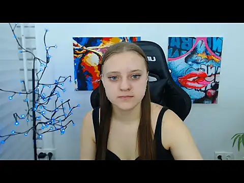 Snapshot of ArinaBelle chatting on 11.29.25 ArinaBelle online show from 11.29.25