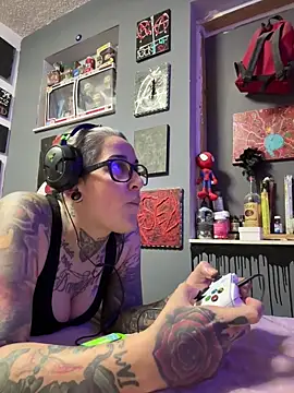 Snapshot of inkdmagz chatting on 11.18.25 inkdmagz online show from 11.18.25