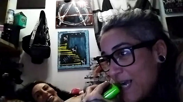 Snapshot of inkdmagz chatting on 03.16.26 inkdmagz online show from 03.16.26