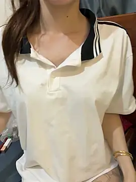 Snapshot of Quynhbabysexy chatting on 05.16.26 Quynhbabysexy online show from 05.16.26