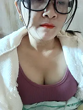 Snapshot of Paul-paul11 chatting on 11.25.25 Paul-paul11 online show from 11.25.25