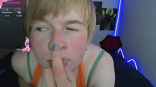 Cattie w  online show from 12.16.25