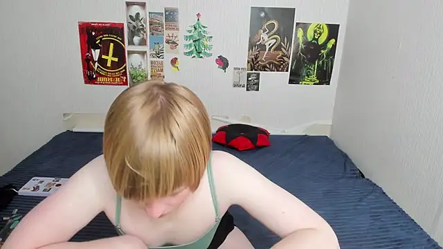 Snapshot of Cattie_w_ chatting on 05.08.26 Cattie w online show from 05.08.26