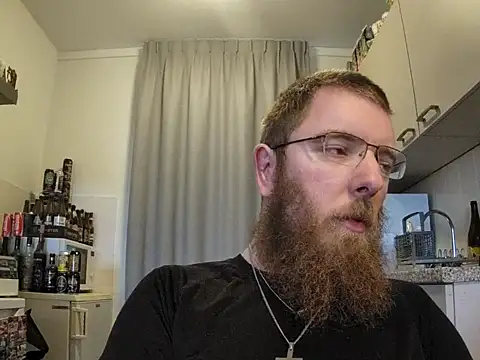 Snapshot of kinderkooriscoel- chatting on 10.21.25 kinderkooriscoel- online show from 10.21.25