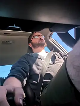 bear8t online show from 10.29.25