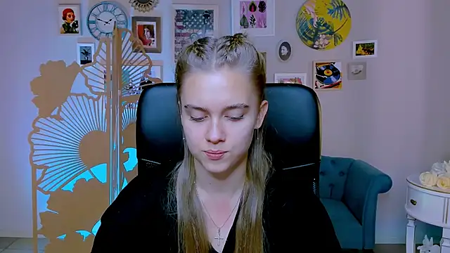 JuneWoods online show from 10.02.25