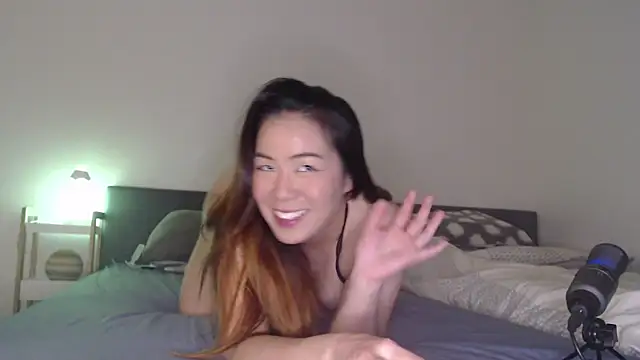 blueburrypie online show from 10.14.25