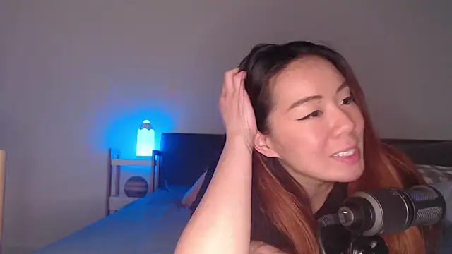 blueburrypie online show from 10.24.25