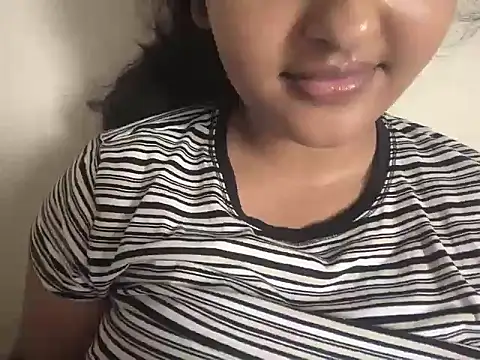 Snapshot of reena_12 chatting on 11.11.25 reena 12 online show from 11.11.25