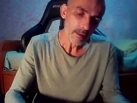 Snapshot of uaintmybabbydaddy chatting on 11.02.25 uaintmybabbydaddy online show from 11.02.25