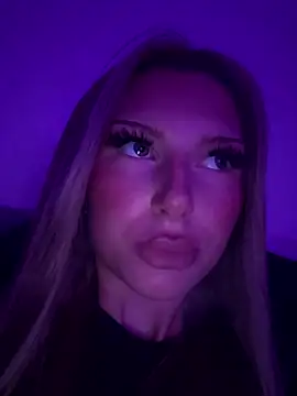 Snapshot of blondeeee chatting on 01.16.26 blondeeee online show from 01.16.26