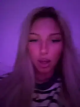 blondeeee online show from 05.04.26