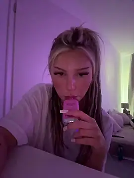 blondeeee online show from 05.28.26