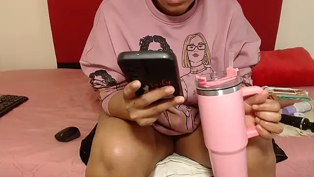 CurvyQueenx2 online show from 05.18.26