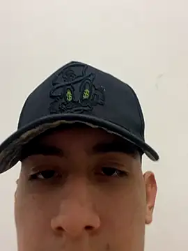 Snapshot of cristyan_arias chatting on 09.29.25 cristyan arias online show from 09.29.25