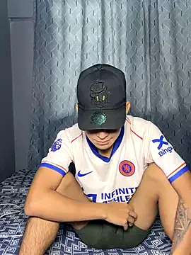 Snapshot of cristyan_arias chatting on 10.01.25 cristyan arias online show from 10.01.25