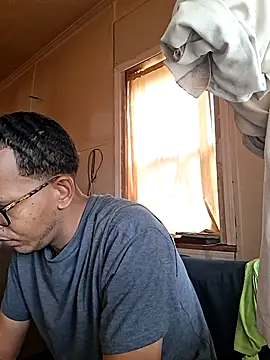 ThrowedWorldWide online show from 12.04.25