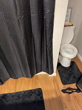 Snapshot of NeliaHexxen chatting on 10.22.25 NeliaHexxen online show from 10.22.25