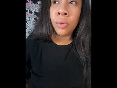 Snapshot of NeliaHexxen chatting on 11.29.25 NeliaHexxen online show from 11.29.25