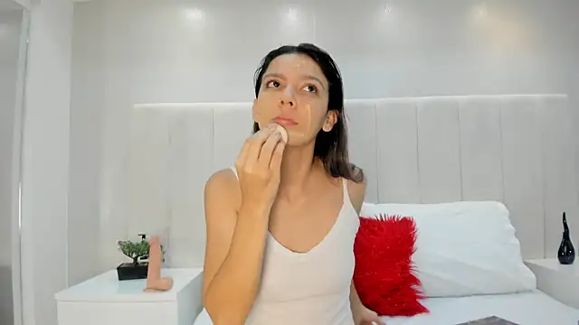 Snapshot of celestebellmont chatting on 12.02.25 celestebellmont online show from 12.02.25