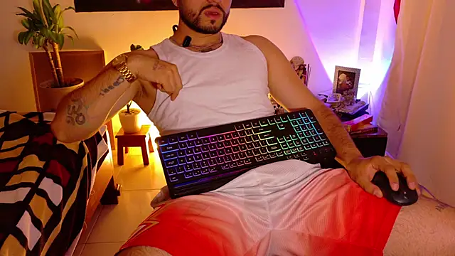 TomSloam online show from 12.18.25