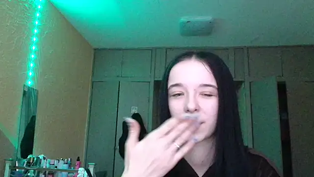 Emilia Light online show from 03.09.26